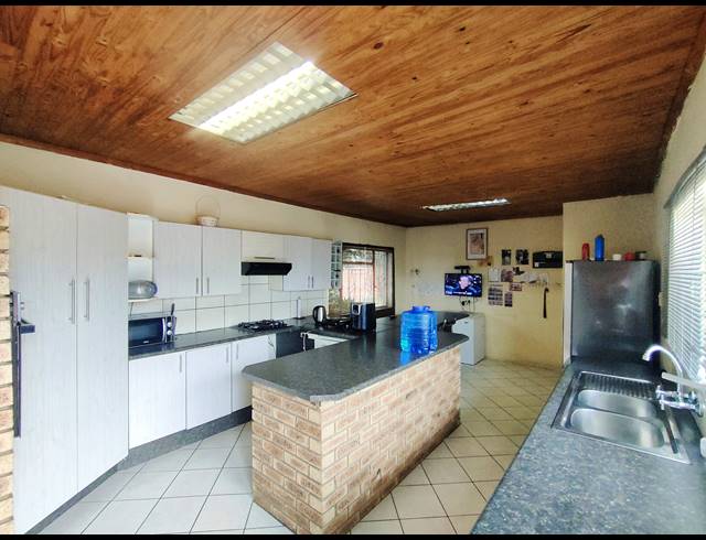 3 BEDROOM HOUSE FOR SALE IN GENERAL ALBERTSPARK